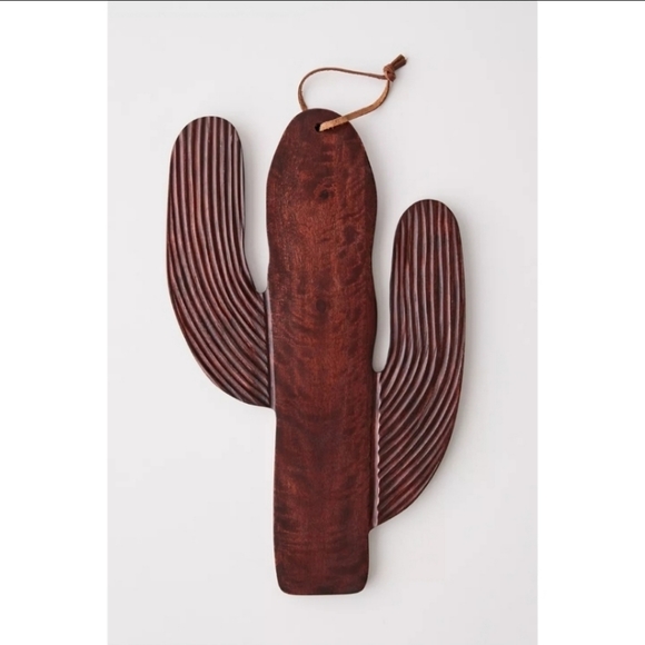 🌵NEW! Urban Outfitters Cactus Serving Board 🌵 - Picture 2 of 5